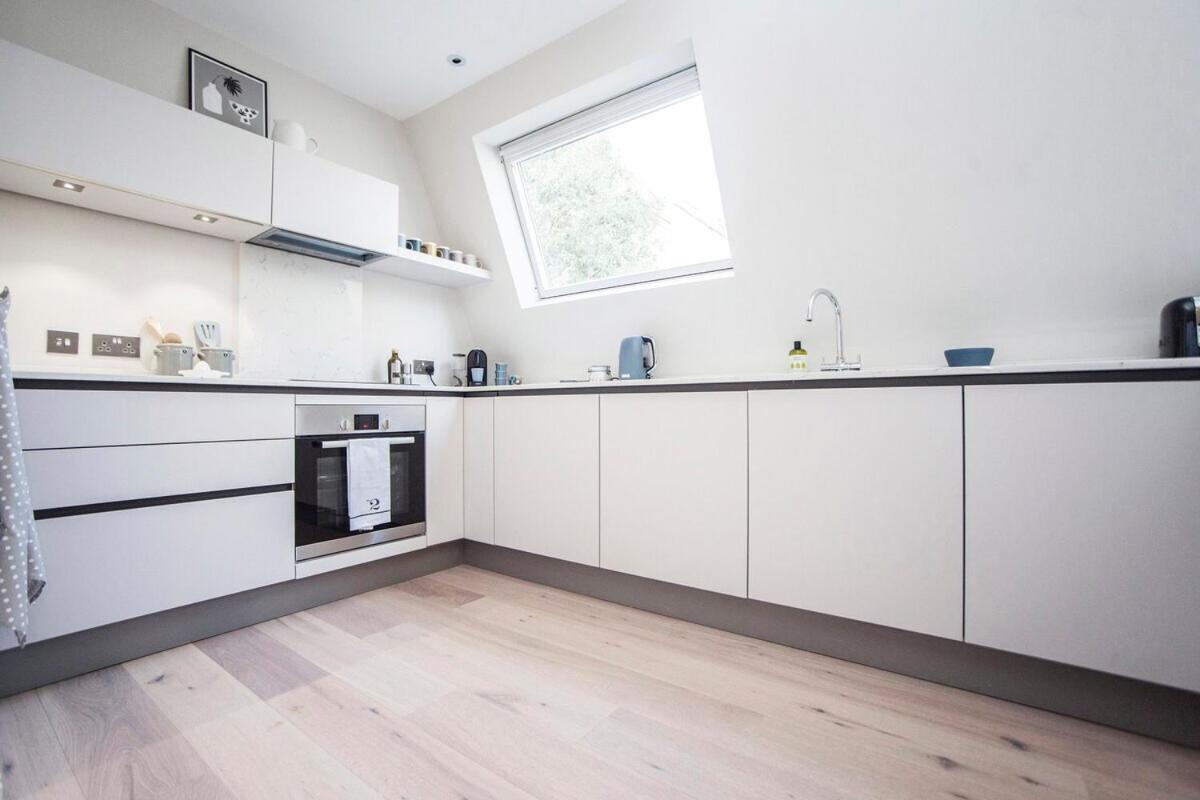 Stylish Wood Street Apartment Bath Eksteriør billede